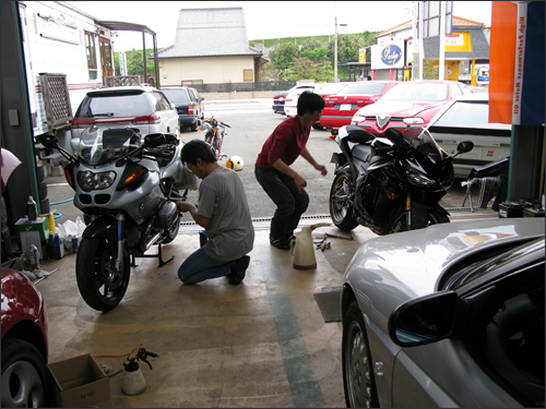 バイクガレージの様子