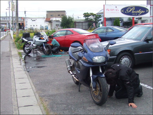 バイクガレージの様子