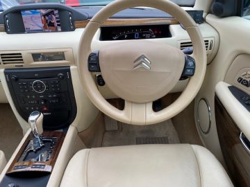 シトロエンC6　エクスクルーシブ　ラウンジパッケージ
