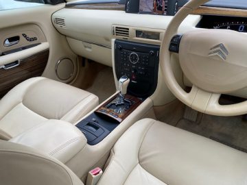 シトロエンC6　エクスクルーシブ　ラウンジパッケージ
