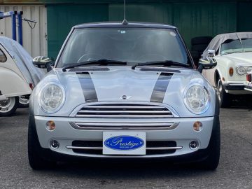 BMW　MINIクーパー　コンバーチブル　サイドウォーク