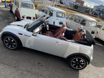 BMW　MINIクーパー　コンバーチブル　サイドウォーク